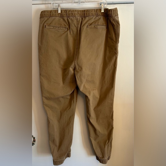 Old Navy Modern Jogger Mens size XXL Tall Built in Flex Stretch Tan Khaki - Picture 2 of 13